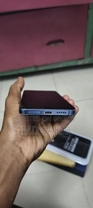 Vivo V23 5G 8+8/128 (Used)