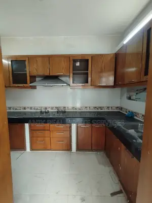 Good Quality 4 Bedroom Un Farnised Flat Rent At Gulshan 2