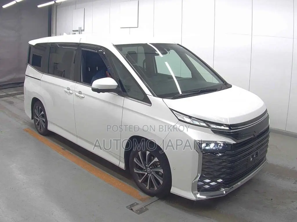 Toyota Voxy SZ 2023