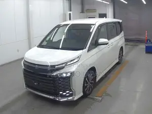Toyota Voxy SZ 2023