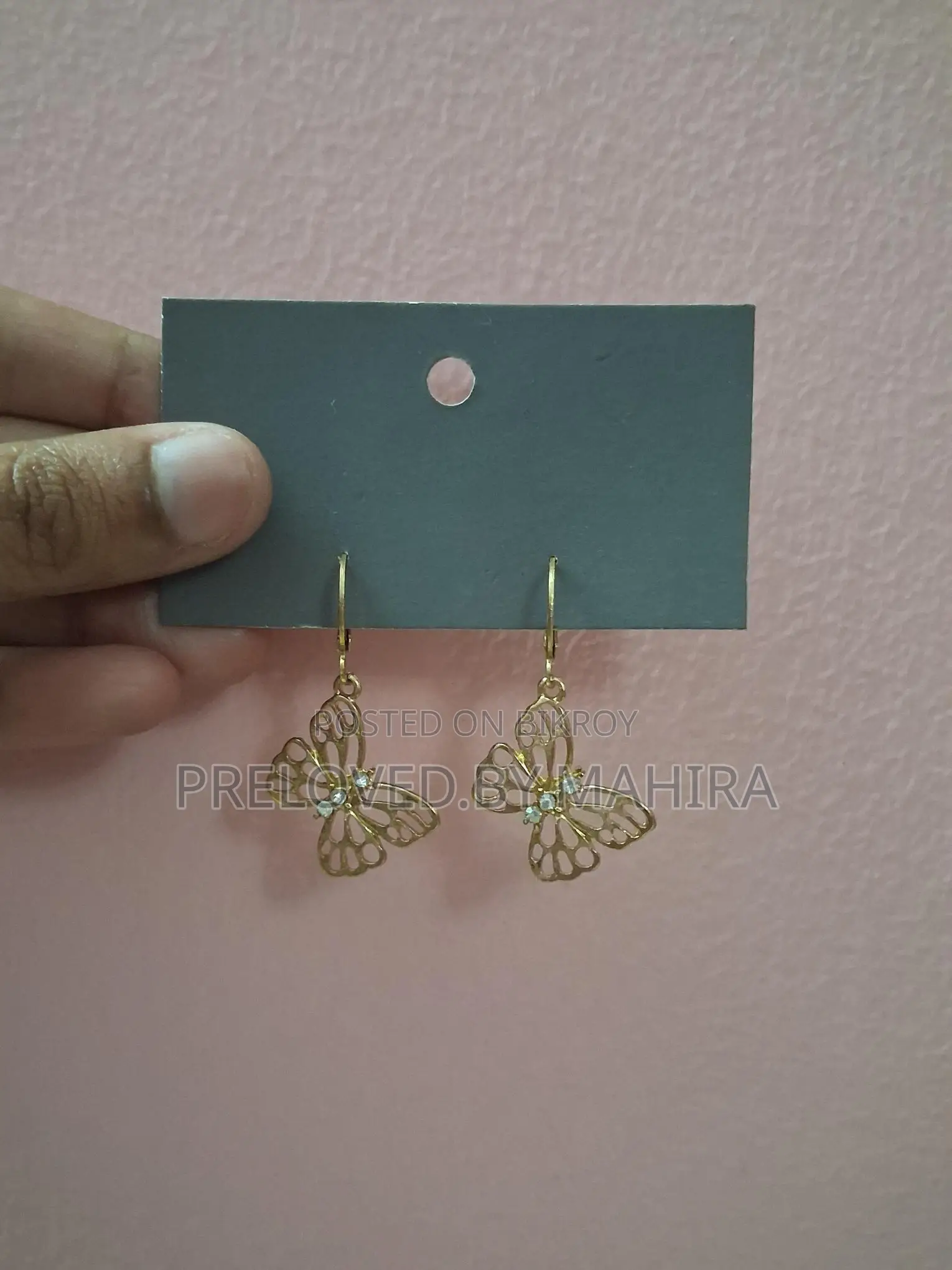 Slightly Negotiable‼️Urgent Sale‼️Gold Butterfly Earrings
