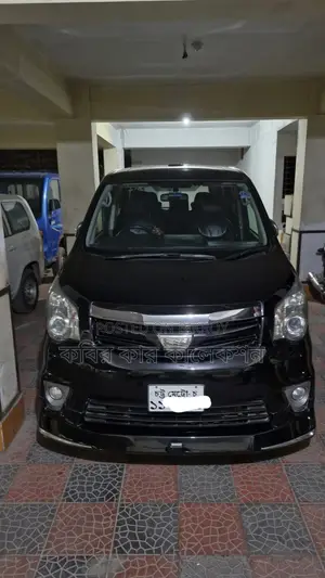 Toyota Noah SI push start 2013