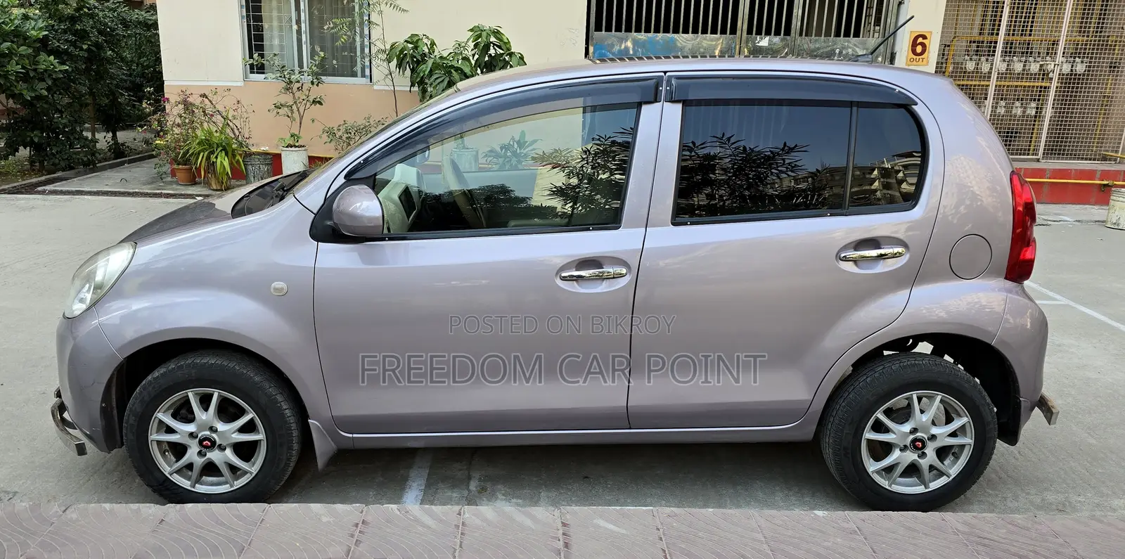 Toyota Passo Push Start - 1320CC 2011