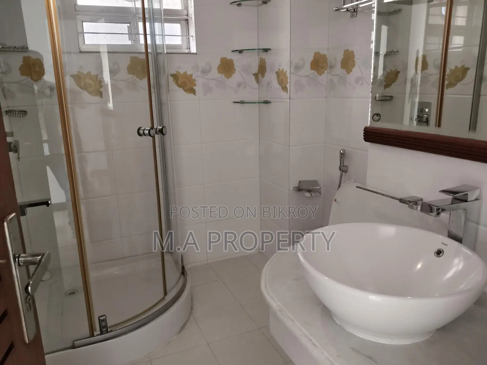RENT 4-BED APARTMENT 2-CARPARK GULSHAN NORTH