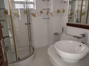 RENT 4-BED APARTMENT 2-CARPARK GULSHAN NORTH