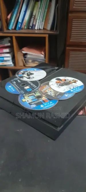 ব্যবহৃত Playstation 4 Fat 840gb