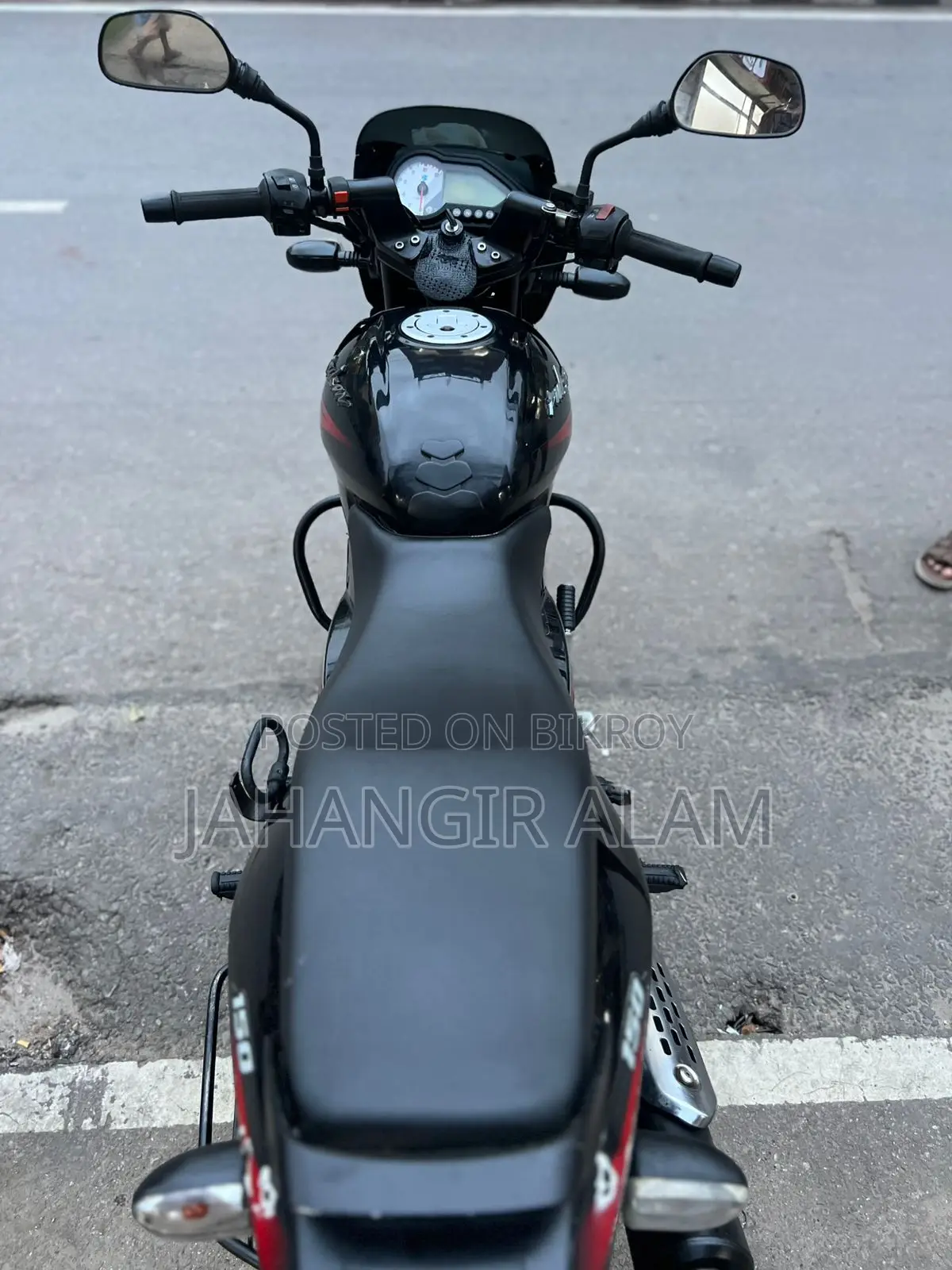 Bajaj Pulsar 2018