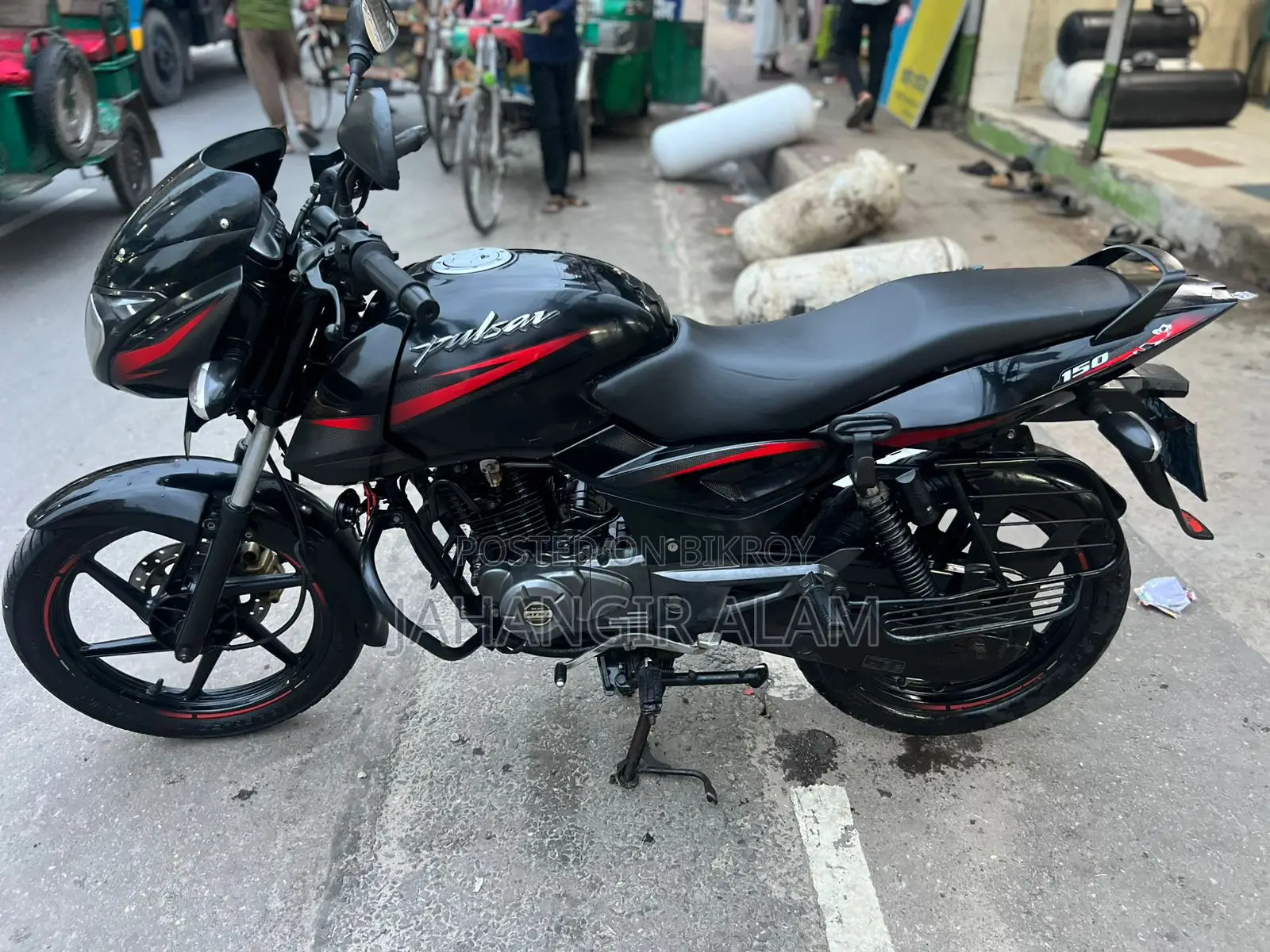 Bajaj Pulsar 2018