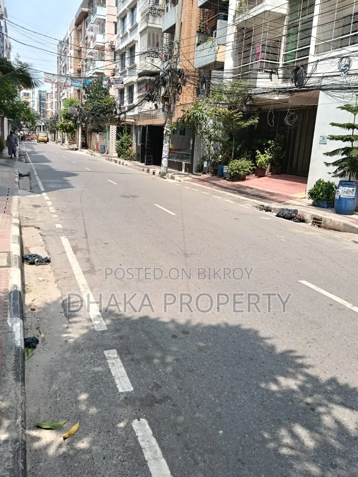 Corner 5 Katha North/East at Sector- 13