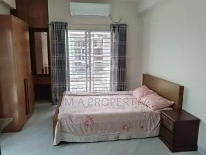 Fully Furnished 4Bedroom Apartment Rent in Gulshan-2