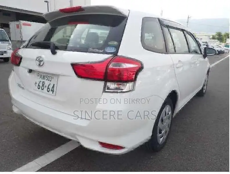 Toyota Fielder EX PKG NON HYB 2020