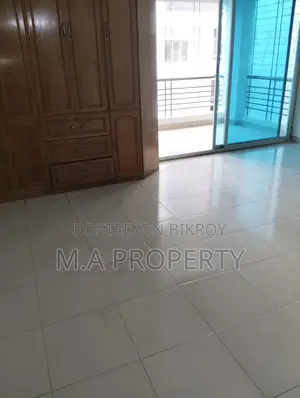 3BED UNFURNISHED 2300 SFT FLAT RENT IN GULSHAN I