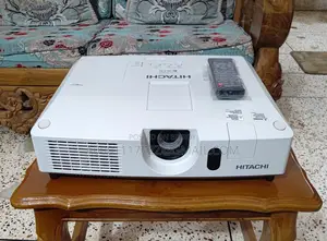 HITACHI CP-X5022WN 5000 ANSI LUMENS PROJECTOR Made in Japan