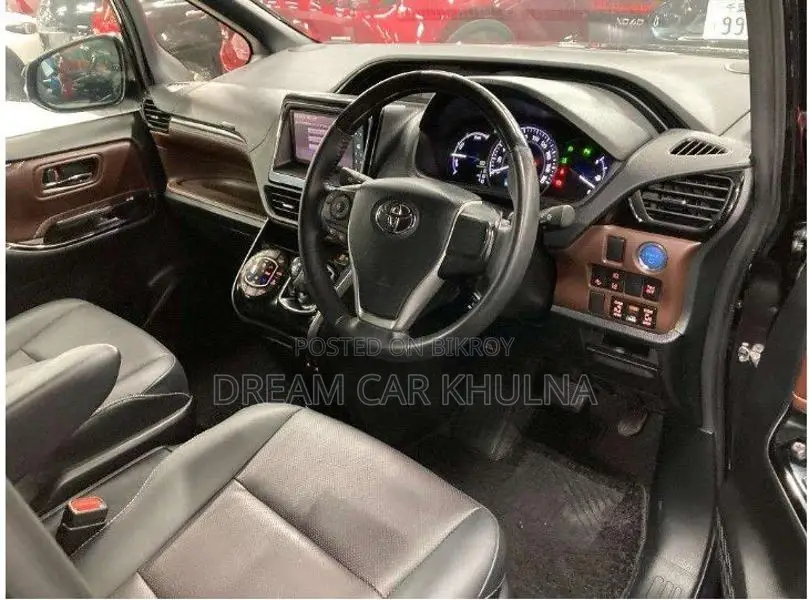 Toyota Esquire Gi Hybrid Red Dash 2021
