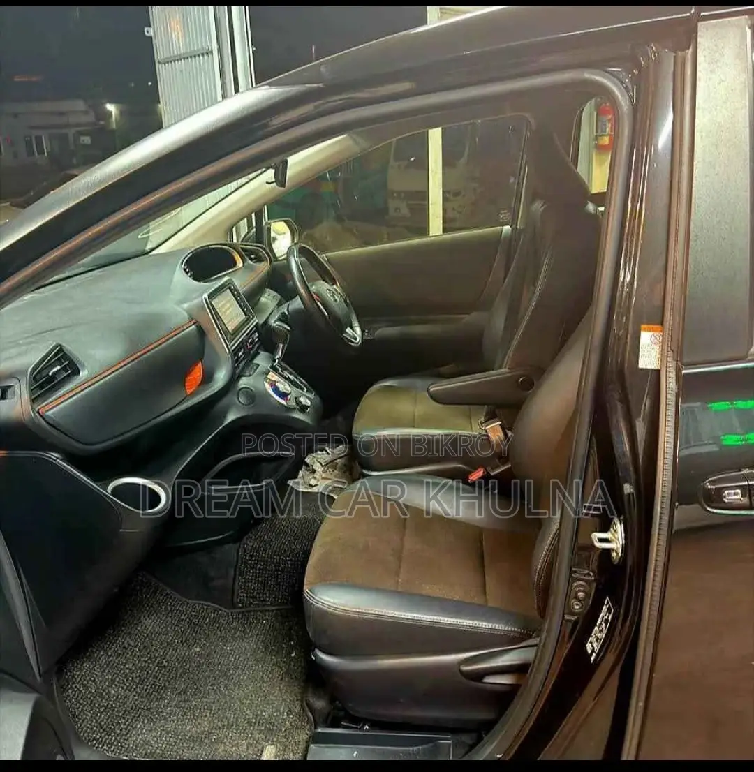 Toyota Sienta G Quero Hybrid Black 2021