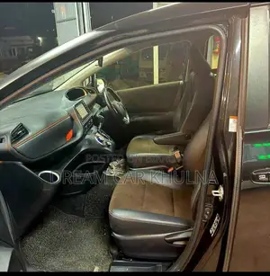 Toyota Sienta G Quero Hybrid Black 2021
