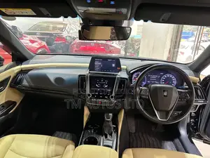 Toyota Crown G PKG 4.0 BLACK 2019