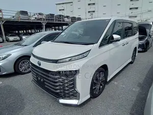 Toyota Voxy SZ PKG HYB 2023