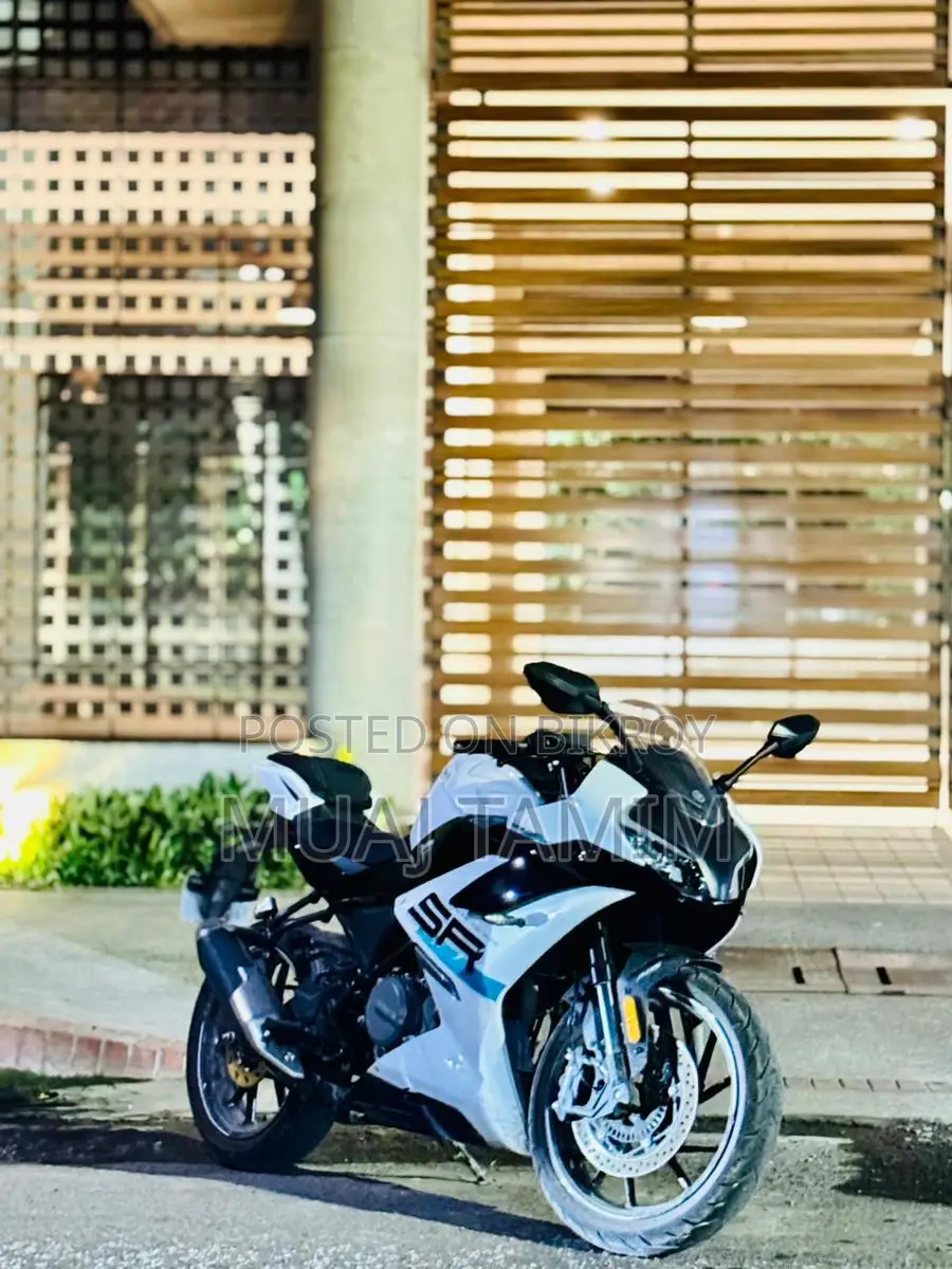 CFMoto 300SR CF MOTO SR300 2025