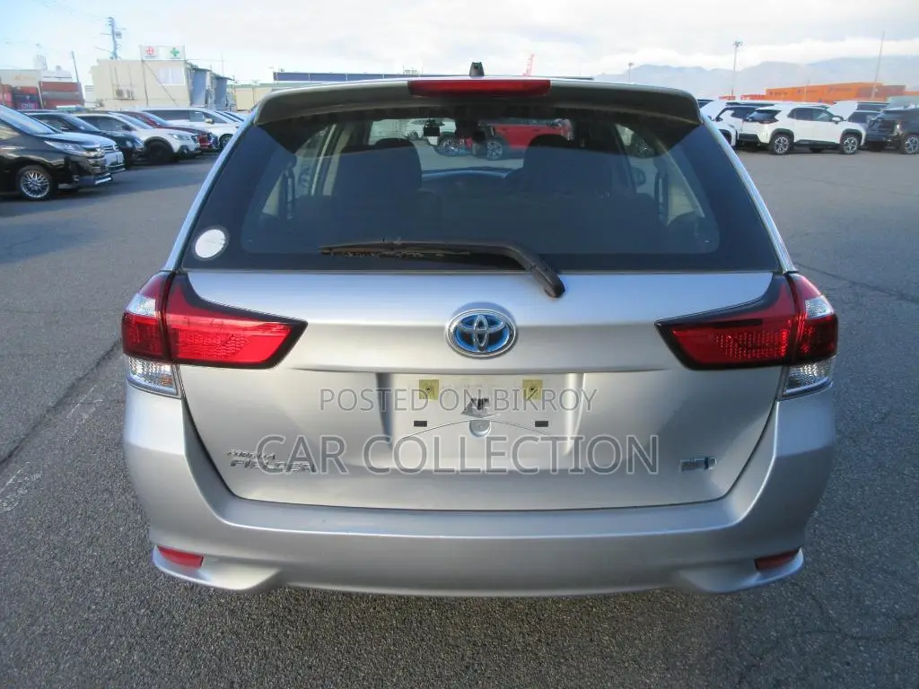 Toyota Fielder EX 2021