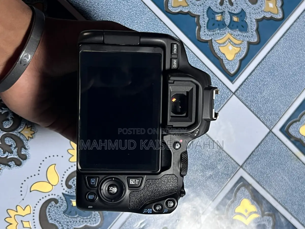 CANON EOS 250D with 50mm F1.8 STM LENS (Only 3000 Shutter Use)