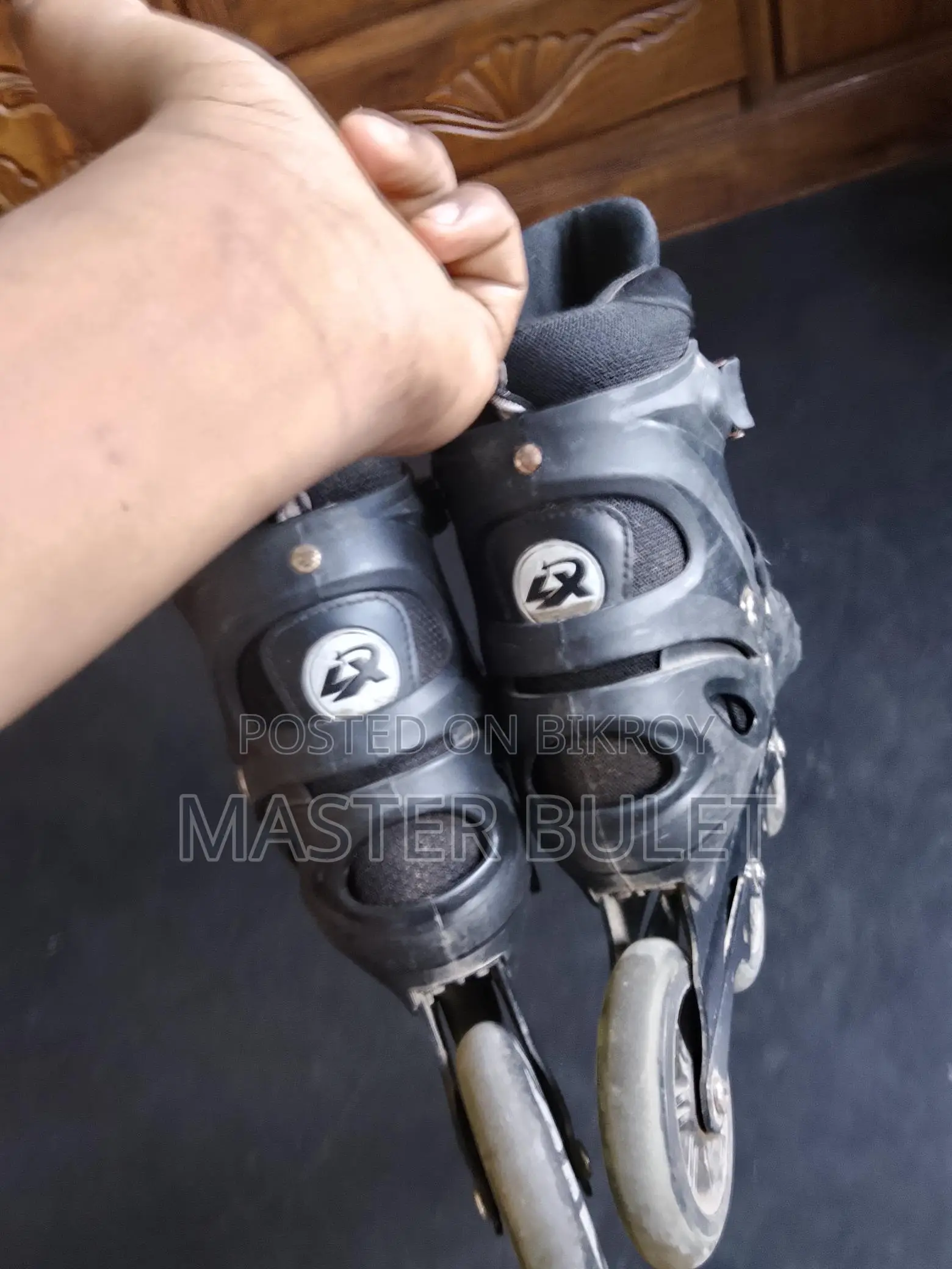 Skating Shoes