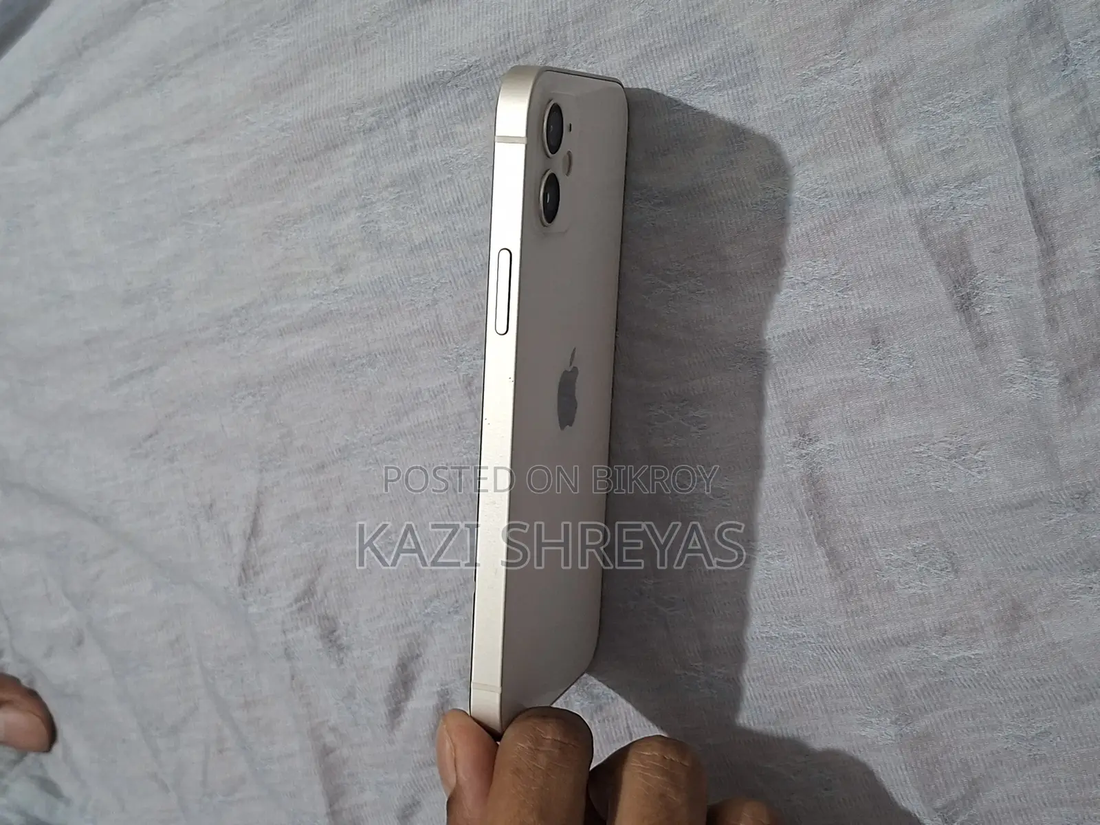 Apple iPhone 12 (Used)