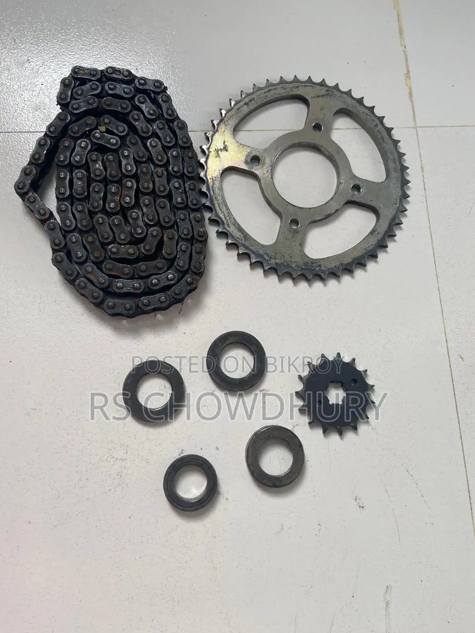 Suzuki Gixxer monotone CHAIN