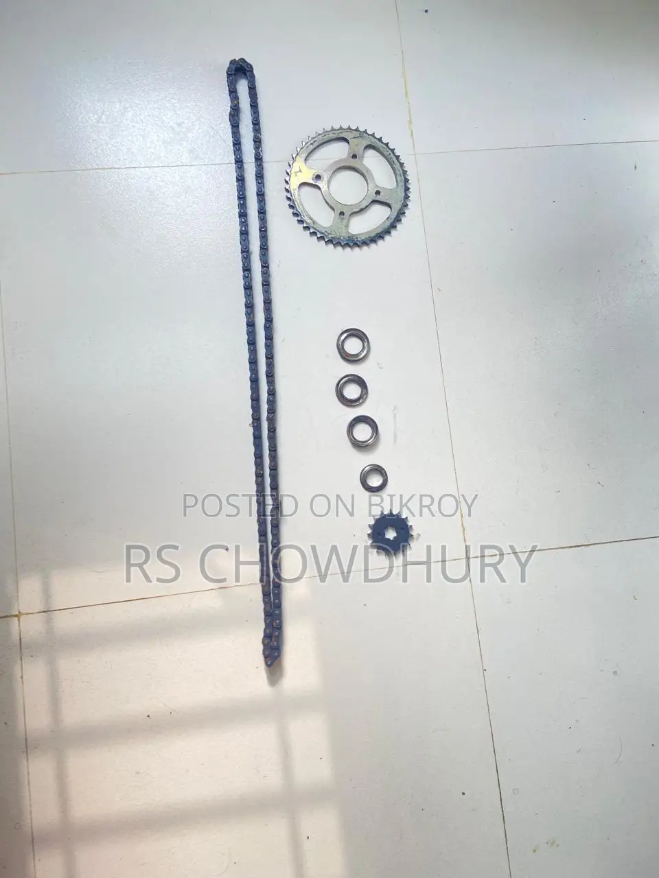 Suzuki Gixxer monotone CHAIN