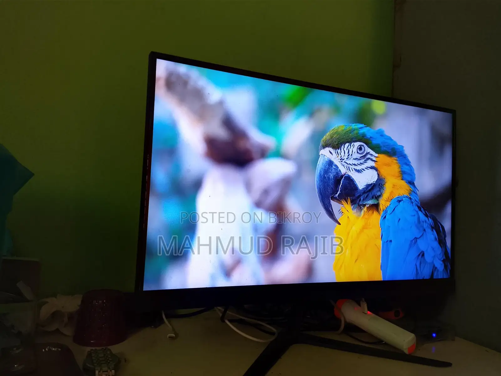 Hikvision 22" Monitor for Sale. Need Money Urgently.