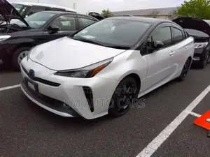 Toyota Prius A Touring Selection 2021
