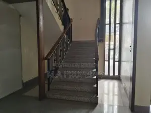 Duplex Baridhara 6-Bed Apartment for Rent