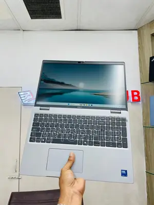 Dell Latitude 5550|Ultra 7|16 DDR5 |512 SSD|15.6” narrow bezel