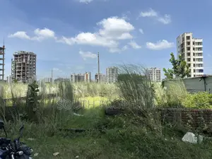 Block-M, 3-Katha, South-Face, Near 200' Road, Bashundhara R/A