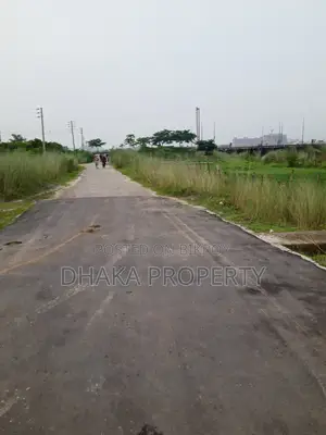 Back Side 150ft 3 Katha East at Sector-22