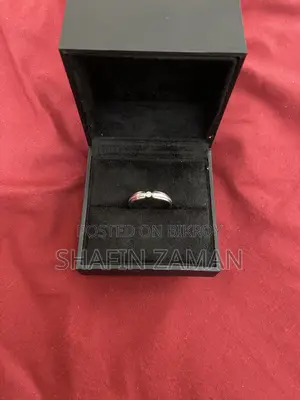 Unisex Men's & Women's platinum diamond ring