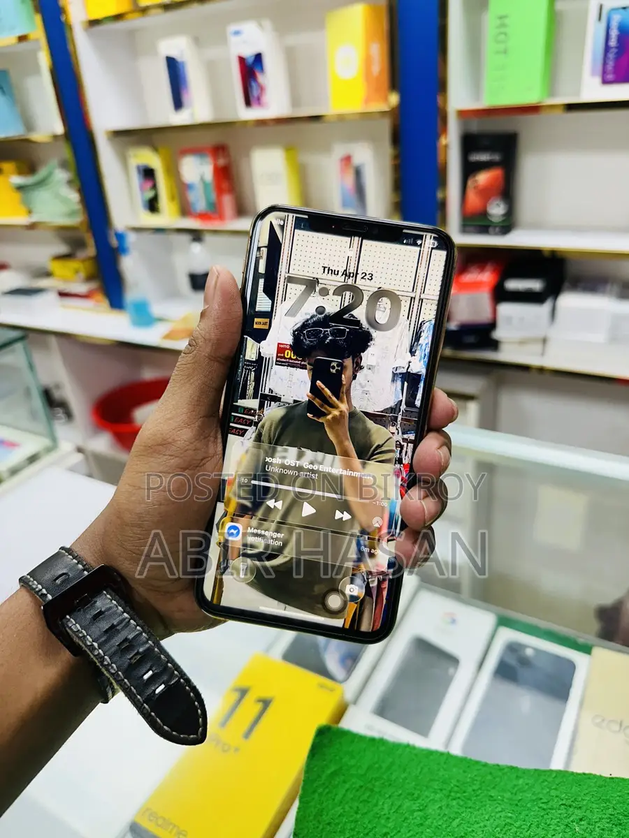 Apple iPhone 11 Pro Max (Used)