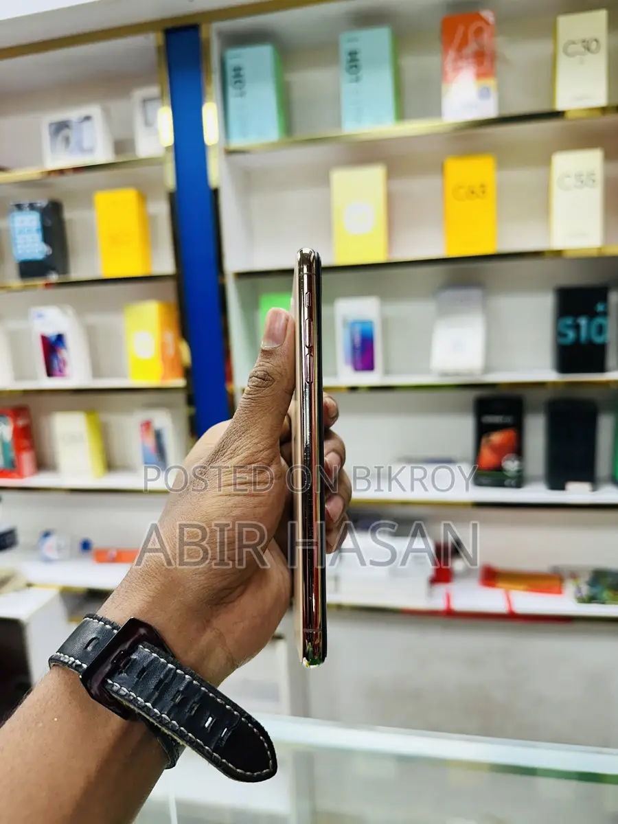 Apple iPhone 11 Pro Max (Used)