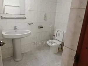 Office space available in resident building at gulshan