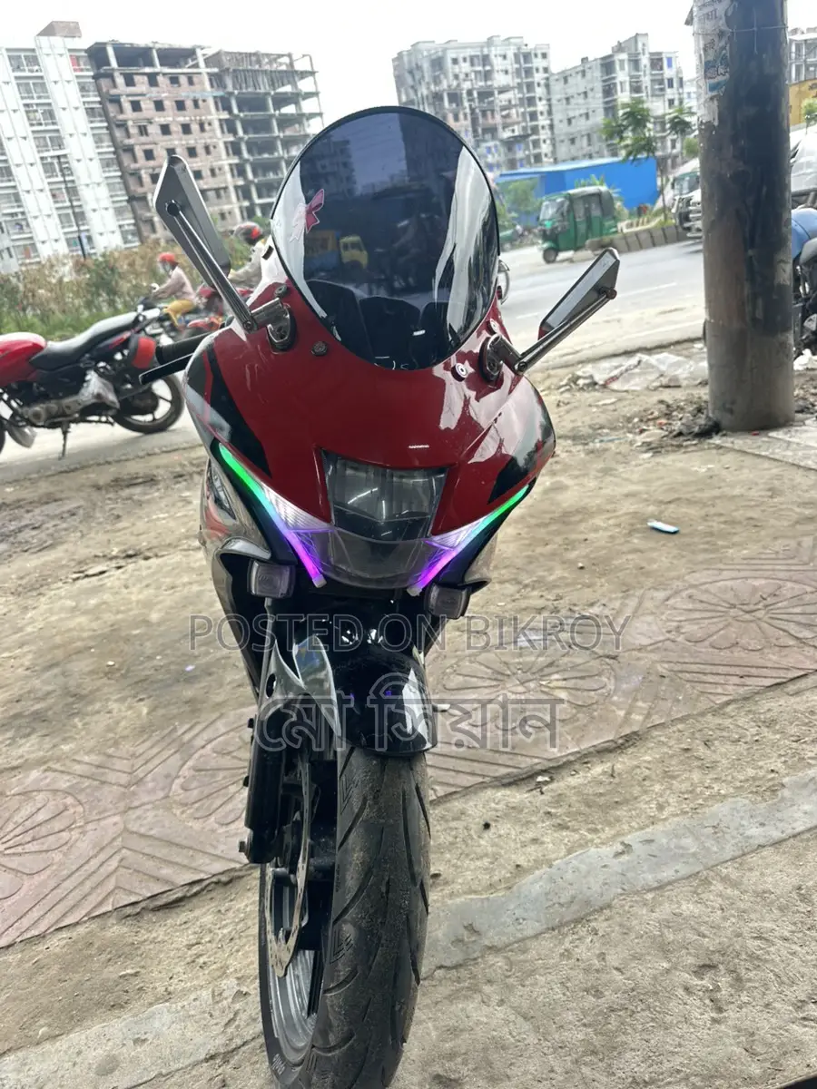 Suzuki GSX R150 ABS . 2021