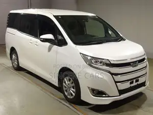 Toyota Noah G PKG HYB 2021