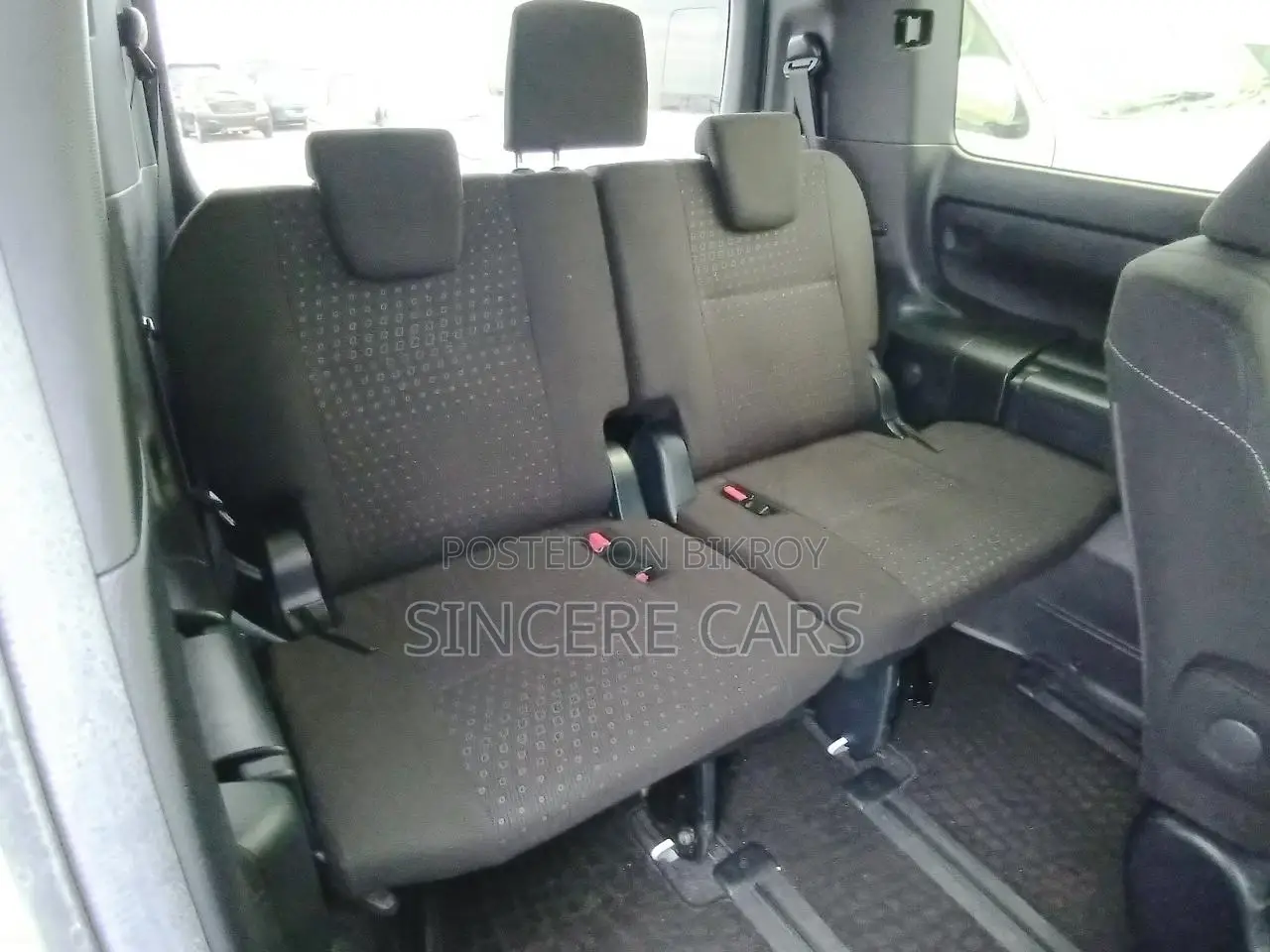 Toyota Noah G PKG HYB 2021