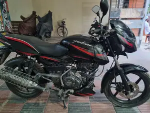 Bajaj Pulsar 150 . 2022
