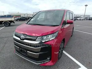 Toyota Noah s-z non hybrid 2022