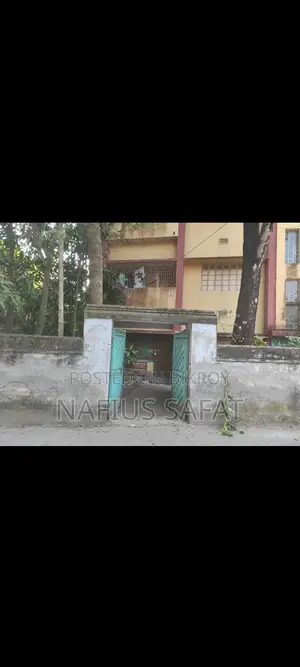 নিচ তলায়, মনোরম পরিবেশে বাসা ভাড়া দেওয়া হবে।