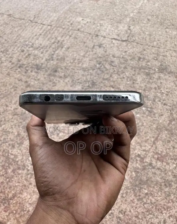 Tecno Spark 30 pro 8/128 (Used)
