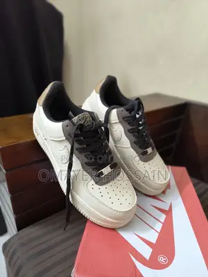 Sneakers Sell