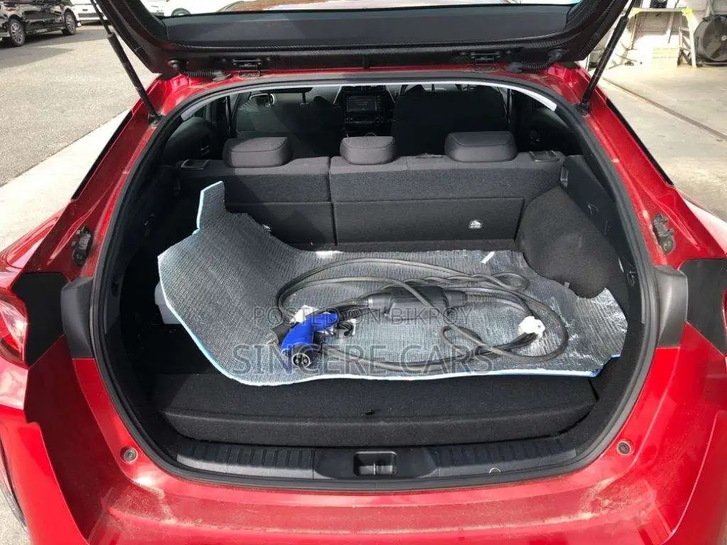 Toyota Prius PHEV S PKG 2019