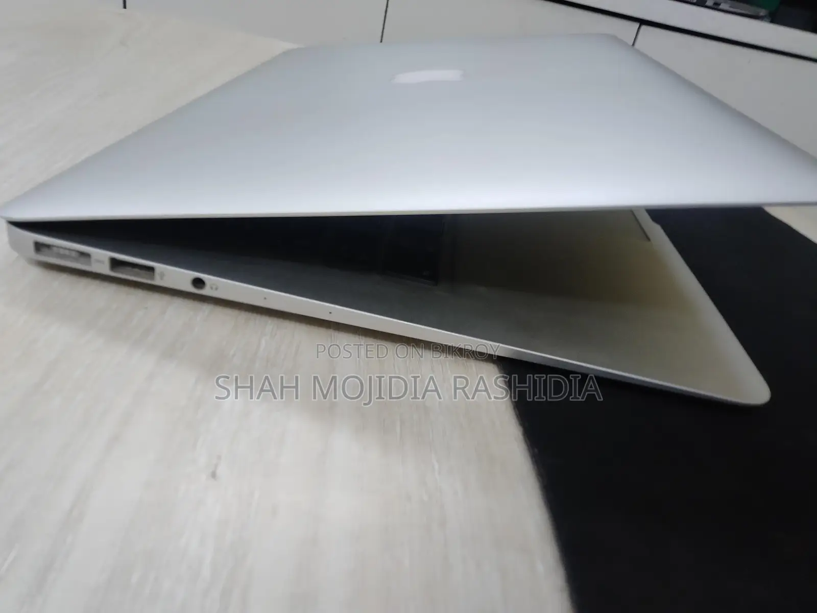 MacBook Air 2017 Core i5 Ram 8gb Ssd 256gb 5hours+++ battery back up