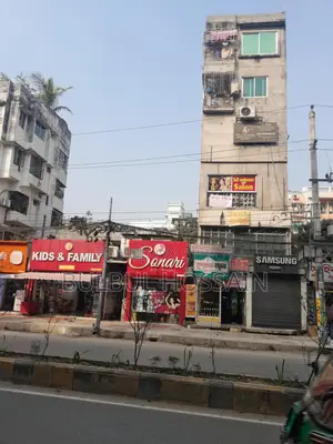 খিলগাও তালতলায় মেইন রোডের উপড় ব্যাংক/বীমা/চেম্বার/ রেষ্টুরেন্ট /অফিস ।